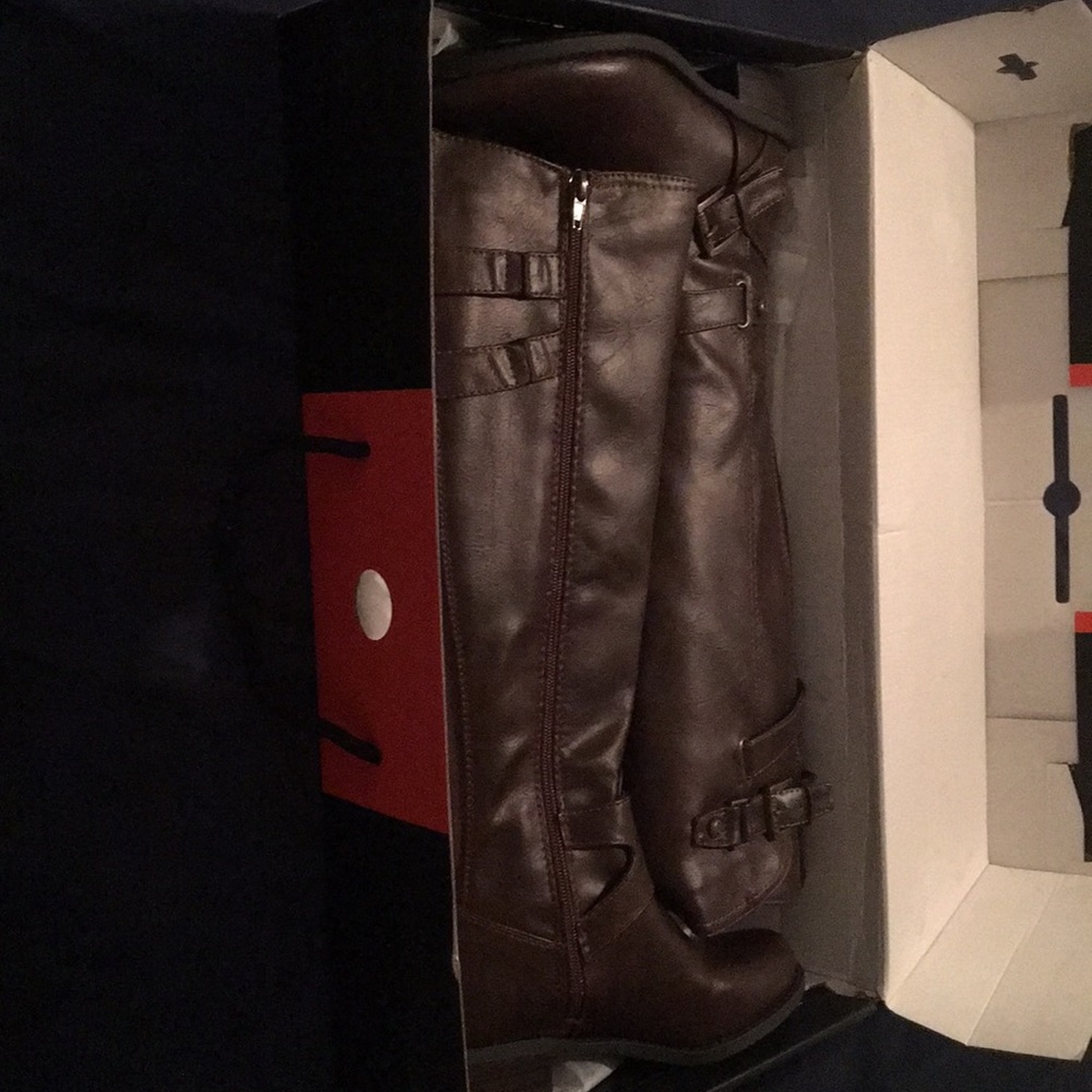 Guess boots